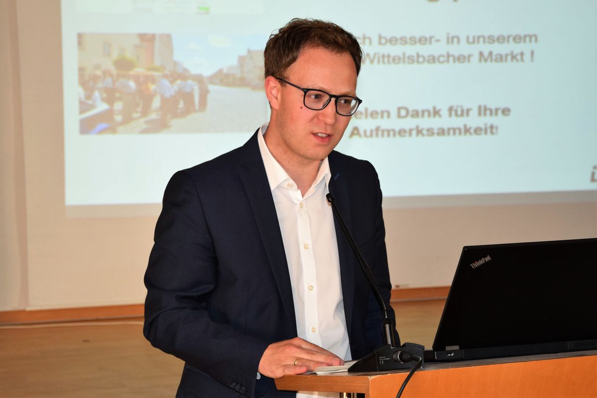 3 MdL Florian Hölzl organisierte das Fachforum zur Städtebauförderung und Ländliche Entwicklung
